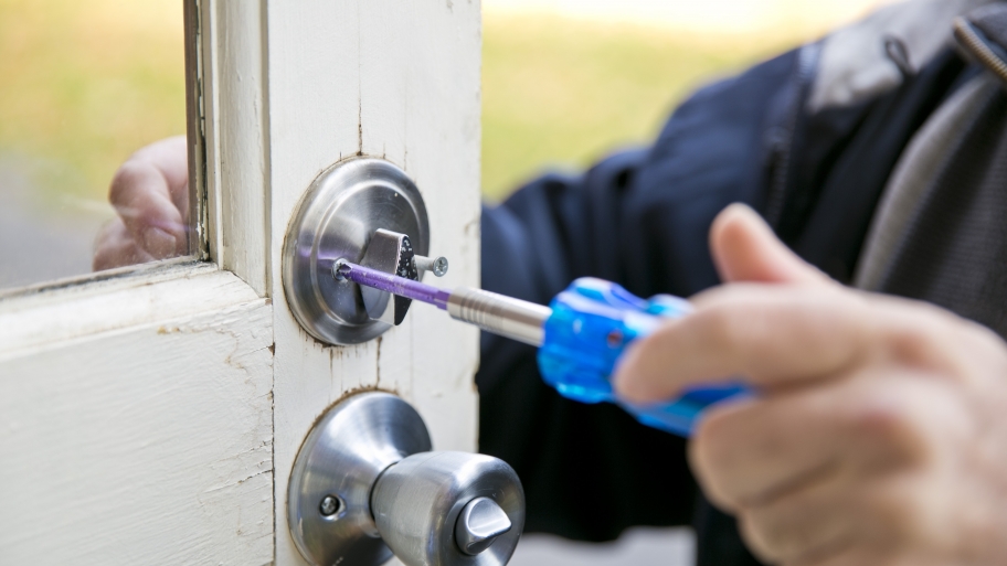 Locksmith in The Lakes, Dubai | Kurtuba Locks Repairing