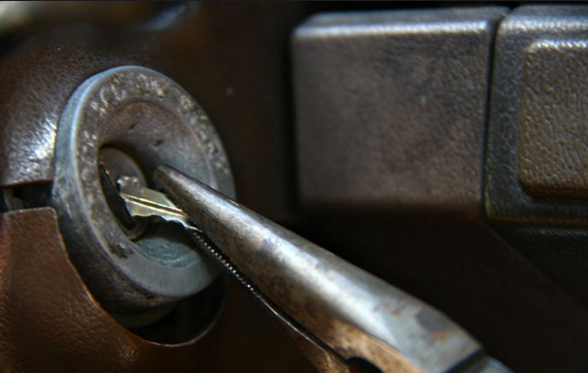 Car Key Extraction Locksmith | Kurtuba Locks Repairing & Key Cutting